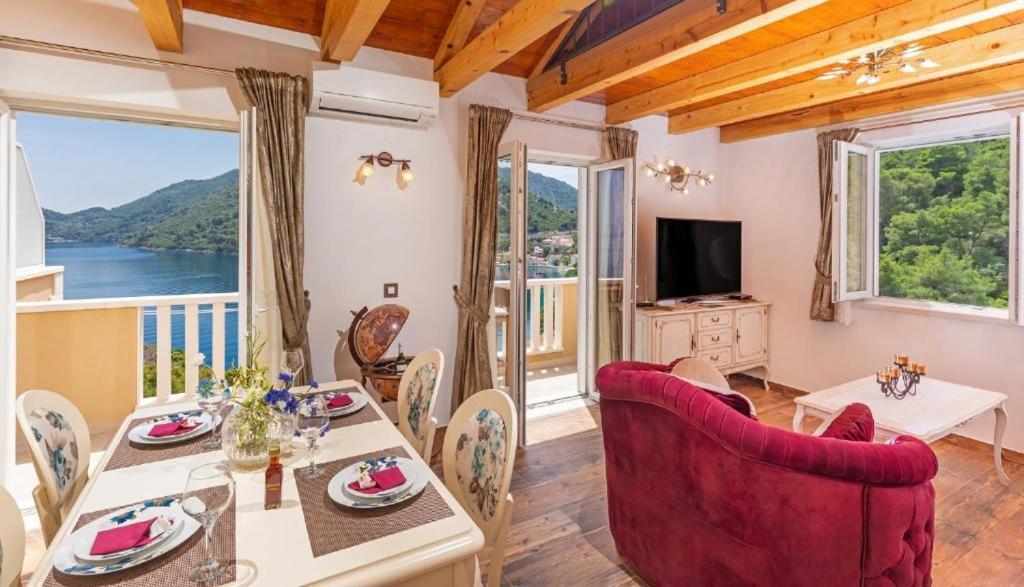 Apartments More Luxury Sobra Luaran gambar